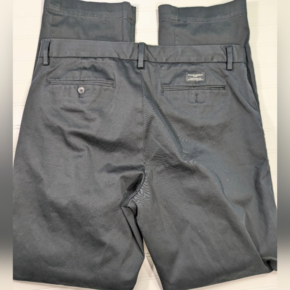 Banana Republic Black Emerson Chino 36 Inch Inseam - Picture 3 of 5